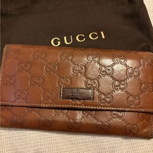 Authentic Gucci Long Wallet Brown Leather Snap Closure